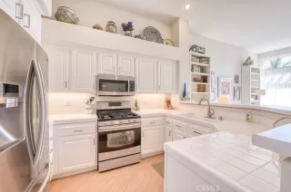 Photo #2: OC26027594 Listing