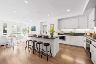 Photo #4: OC26027630 Listing 