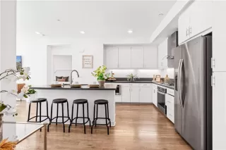 Photo #5: OC26027630 Listing 