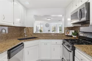 Photo #2: OC26027667 Listing 