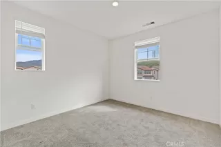 Photo #5: OC26027805 Listing