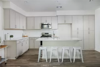 Photo #2: OC26029344 Listing 