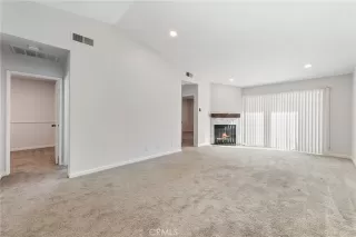 Photo #4: OC26030064 Listing 