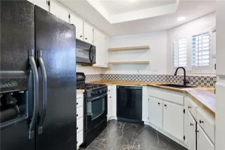 Photo #6: OC26030064 Listing 