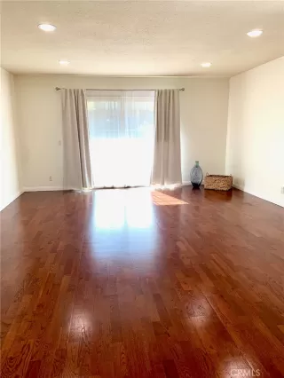 Photo #2: OC26030960 Listing 