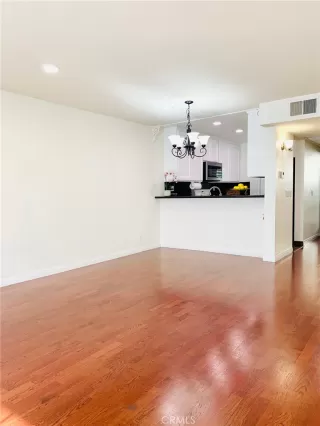 Photo #3: OC26030960 Listing 