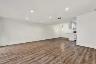 Photo #3: OC26031957 Listing 