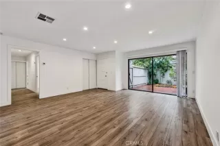 Photo #5: OC26031957 Listing 