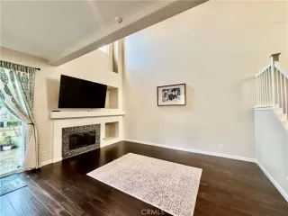 Photo #4: OC26032579 Listing