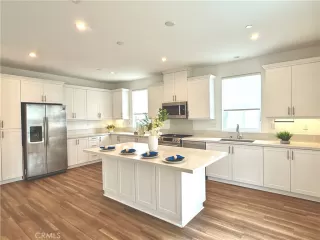 Photo #4: OC26033130 Listing