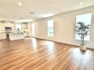 Photo #5: OC26033130 Listing