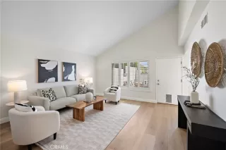 Photo #3: OC26033660 Listing 