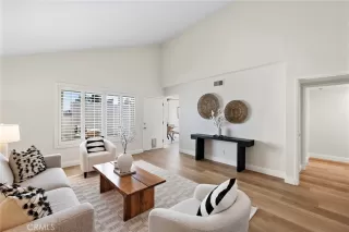 Photo #4: OC26033660 Listing 