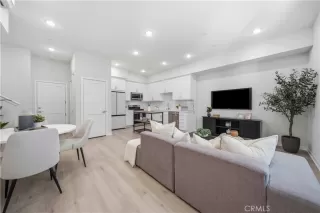 Photo #4: OC26034027 Listing 