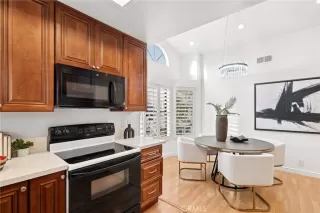 Photo #5: OC26034164 Listing