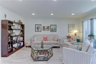 Photo #2: OC26034639 Listing