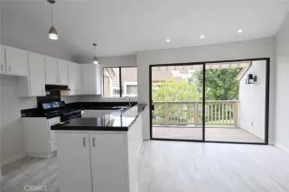 Photo #4: OC26035515 Listing