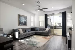 Photo #2: OC26035584 Listing