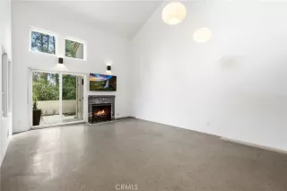 Photo #6: OC26035593 Listing