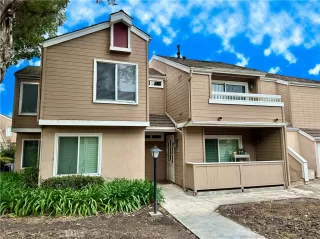 More Details about MLS # OC26035709 : 10432 W BRIAR OAKS E