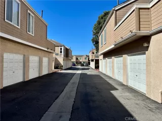 Photo #4: OC26035709 Listing