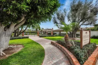 Photo #2: OC26036227 Listing