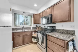 Photo #4: OC26036314 Listing 