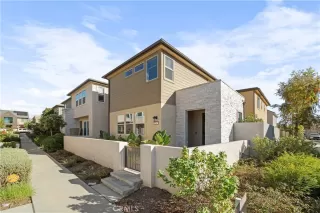 Photo #2: OC26036415 Listing 