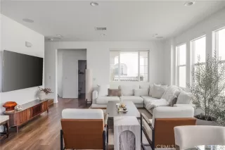 Photo #5: OC26036722 Listing