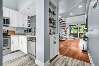 Photo #5: OC26037019 Listing