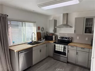 Photo #4: OC26037603 Listing 