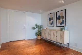 Photo #4: OC26037700 Listing