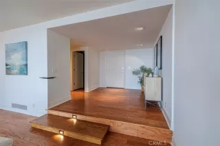 Photo #5: OC26037700 Listing