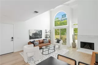 Photo #2: OC26037877 Listing