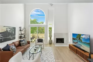 Photo #3: OC26037877 Listing