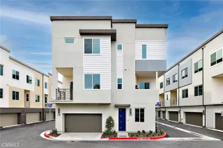 Photo #2: OC26037952 Listing