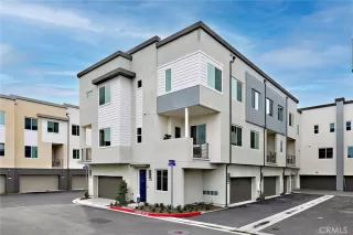 Photo #3: OC26037952 Listing