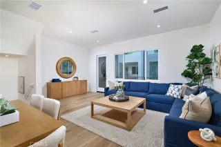 Photo #3: OC26037988 Listing