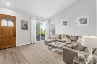 Photo #6: OC26038166 Listing