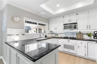 Photo #5: OC26038168 Listing