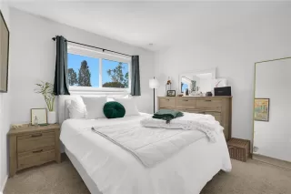 Photo #5: OC26038200 Listing