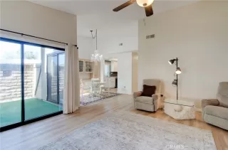 Photo #4: OC26038358 Listing