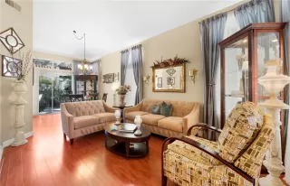 Photo #4: OC26038938 Listing