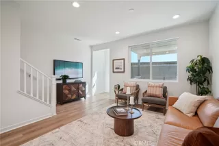 Photo #1: OC26038999 Listing