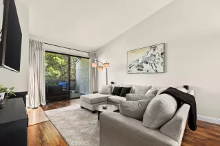 Photo #5: OC26039519 Listing