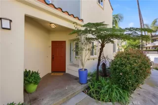 Photo #1: OC26040057 Listing