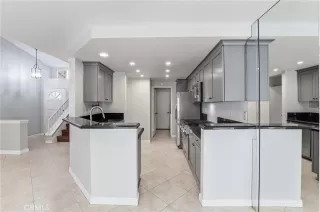 Photo #5: OC26041229 Listing