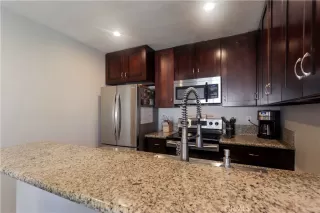 Photo #5: OC26041436 Listing 