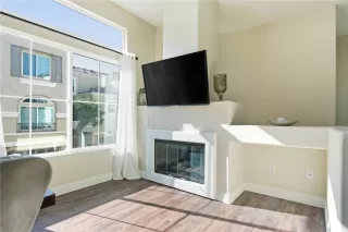 Photo #4: OC26041588 Listing 