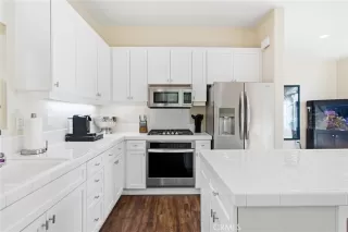 Photo #6: OC26041588 Listing 